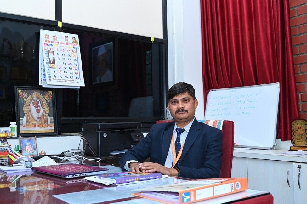 Portrait of Dr. Samadhan B. Dahikar